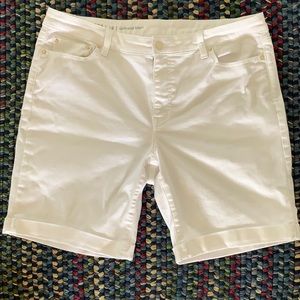 Talbots girlfriend white shorts